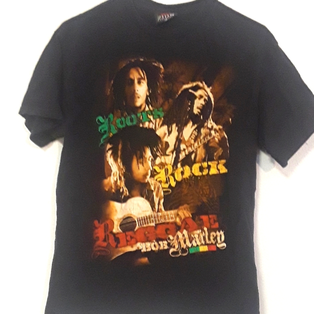 *C7MNS - ROOTS ROCK & REGGAE BOB MARLEY SZ. MED T SHIRT